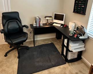 Lush LayZBoy Office Chair Shown with Apple Accessories and More!