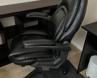 Side View of the LaZBoy Black Leather Office Chair.