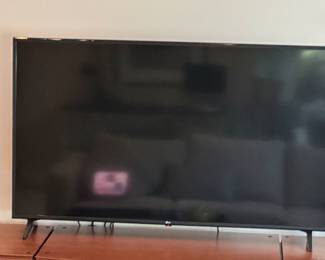 LG 60" Smart TD, Model 60UK6090PUA., 2019.