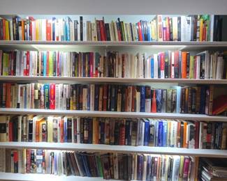 005 Variety Of Hardback And Paperback On War, Historical Leaders Spanish Books On History
