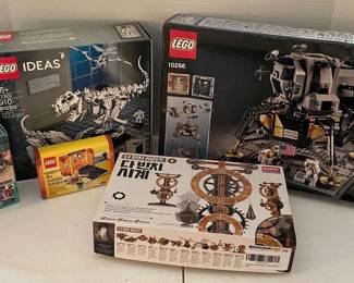 Da Vinci Invention Model Kit, Lego Ideas Dinos, Lego Apollo 11, More