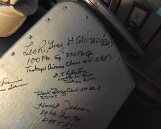 Lot 073 detail of signatures.