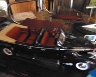Model of FDR's limousine.