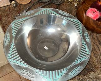 WONDERFUL WILTON ARMETALE BOWL