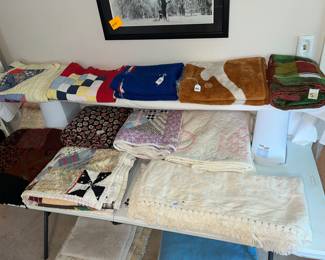 VINTAGE QUILTS, THROWS & SPREADS