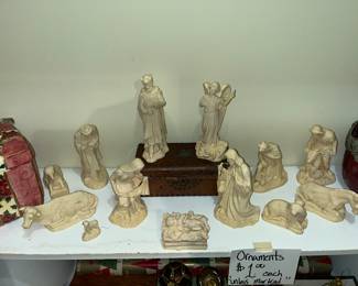 WONDERFUL 13pc NATIVITY SET w/ BOX!