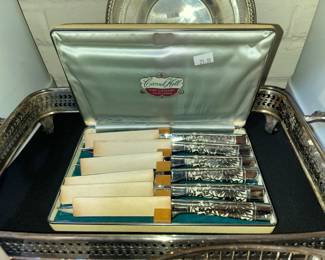 "CARVEL HALL" KNIFE SET BY BRIDDELL