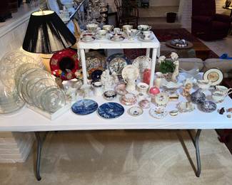 Decorative plates, cups & sauces, porcelain trinket boxes