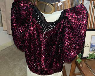 BURGUNDY SEQUINED TOP
