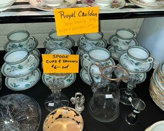 SPODE CUPS & SAUCERS