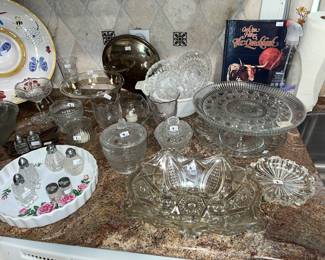 LOTS OF BEAUTIFUL GLASS SERVING PIECES
