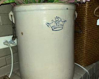 RARE! - "ROBINSON RANSBOTTOM" 10 gal. CROCK w/ HANDLES - MADE IN ROSEVILLE, OHIO