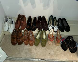 SHOES
