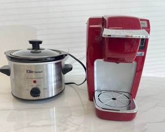 Lot 2844 Keurig Coffee Maker Elite Gourmet 1.5 Qt Slow Cooker