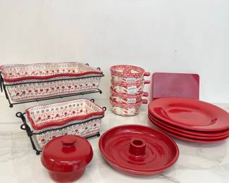 Lot 2842 Red Sally Warren Studio Pottery Dishes Home Plates Temptations Baking Dishes