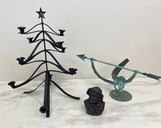 Lot 3065 Vintage Iron Decor Sundial Paperweight Tree