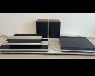 Lot 3916 Bang Olufsen The Beosystem 2000 Audio System Stereo