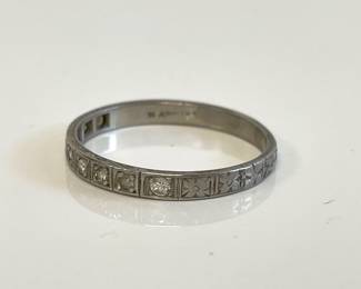 Lot 3056 Vintage Platinum Ring wGemstones