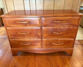 Lot 2566 Vintage MCM JB Van Sciver Company Maple Dresser