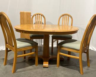 Lot 3033 Natural Oak Single Pedestal Dining Table Upholstered Seat Slat Back Chairs