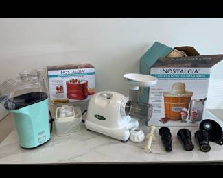 Lot 2854 Omega Juice Extractor Popcorn Maker Hot Dog Toaster Etc