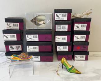 Lot 2831 Just the Right Shoe by Raine Shoes Miniature Shoe Figurines