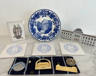 Lot 3014 UNC Chapel Hill Memorabilia