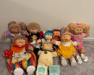 Cabbage Patch Kids Doll Lot Some with Birth Certificates