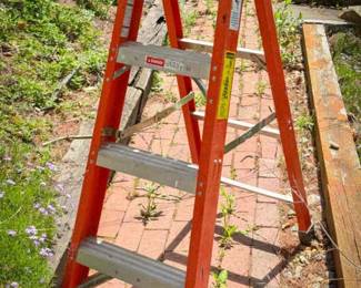 BAUER Type IA Extra Heavy-Duty Industrial 300lb rated 4ft ladder