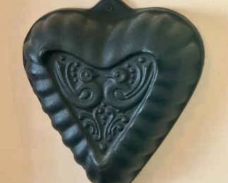 Vintage Cast Iron Heart-Shaped Decorative Mold