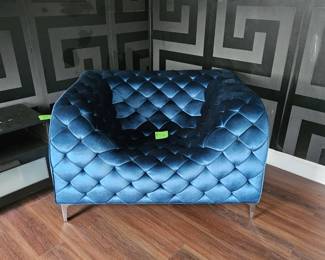 Blue velvet coco lux chair 