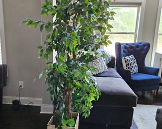 *Decorative tree