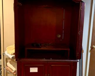 Entertainment center
