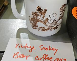 VINTAGE SMOKEY BEAR COFFEE MUG