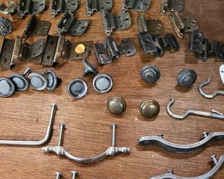 CABINET / DRESSER PULL LOT