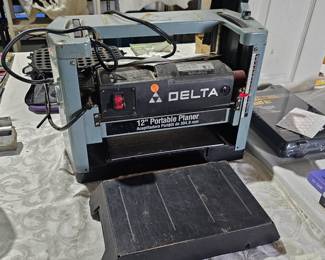 DELTA PORTABLE PLANER