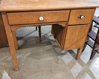 DESK