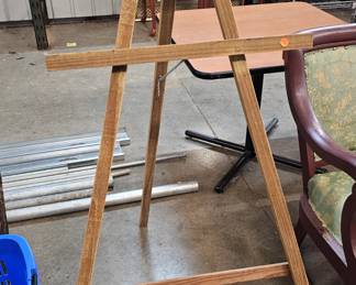 WOODEN EASEL