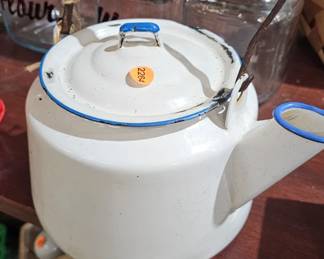 ENAMEL POT