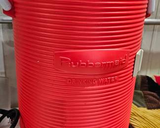 RUBBERMAID WATER COOLER