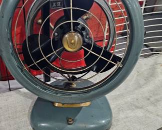 VINTAGE FAN