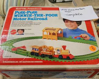 PUTT PUTT WINNIE THE POOH MOTOR RAILROAD TOY