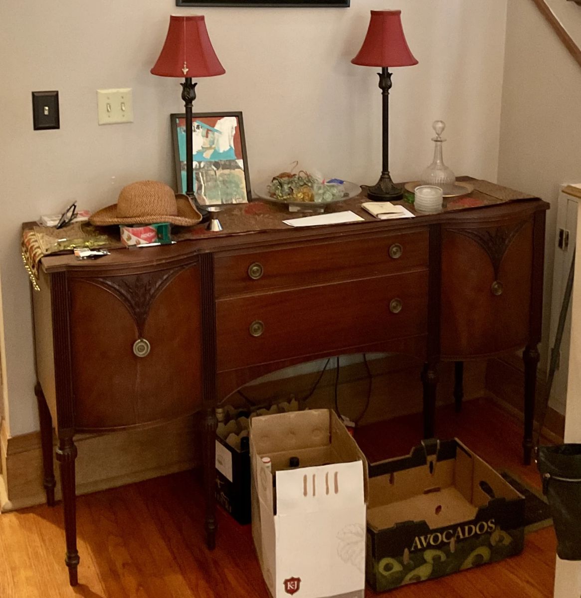 Nice Buffet cabinet, lamps, crystal