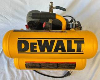DeWalt 4 Gallon Stacked Tank Compressor Model D55153