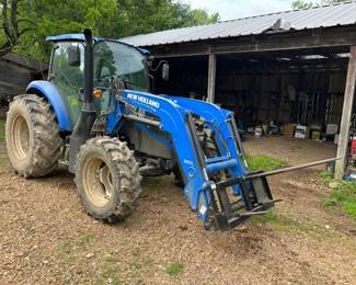 NEW HOLLAND POWERSTAR 100 TRACTOR AND LOADER sells with bucket only
