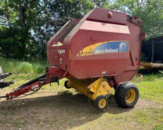 NEW HOLLAND BR 7070 ROUND BALER