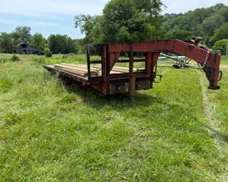 GOOSENECK FLATBED TRAILER