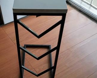 Tainoki C - Shape Side Table