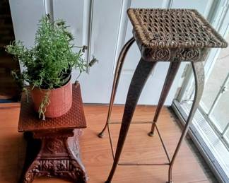 Pedestal Plant Stand