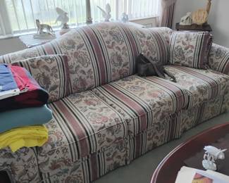 Immaculate Cloth Sofa